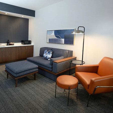 Courtyard By Marriott Charlotte Waverly Exterior photo