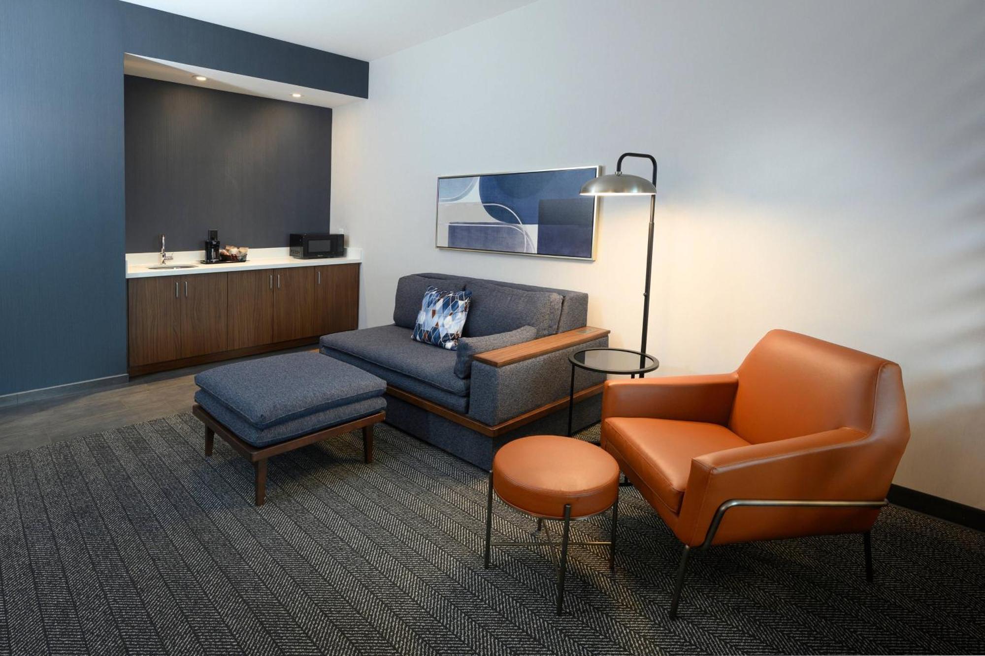 Courtyard By Marriott Charlotte Waverly Exterior photo