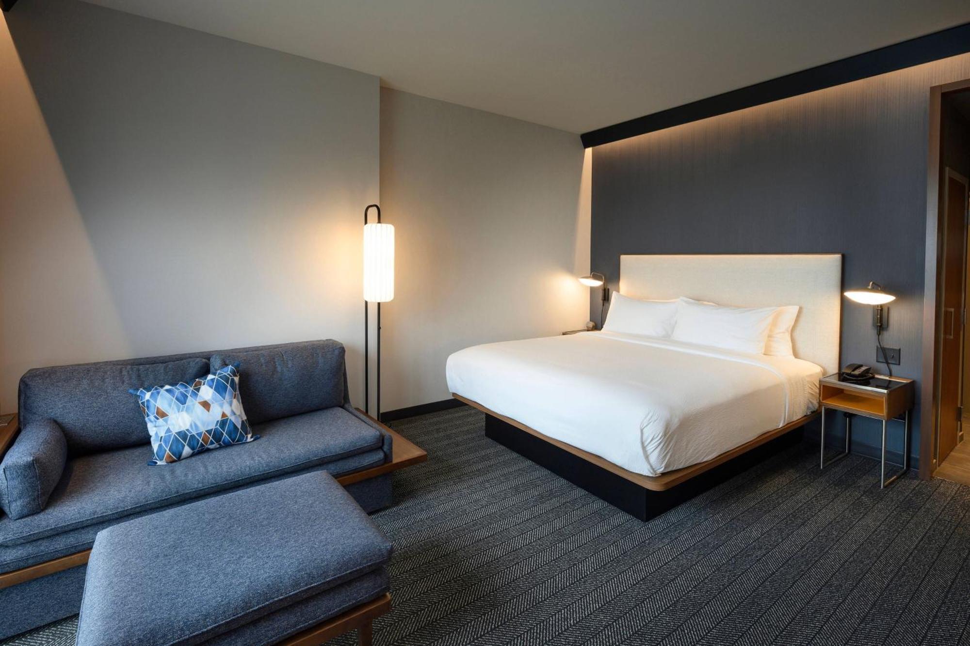 Courtyard By Marriott Charlotte Waverly Exterior photo